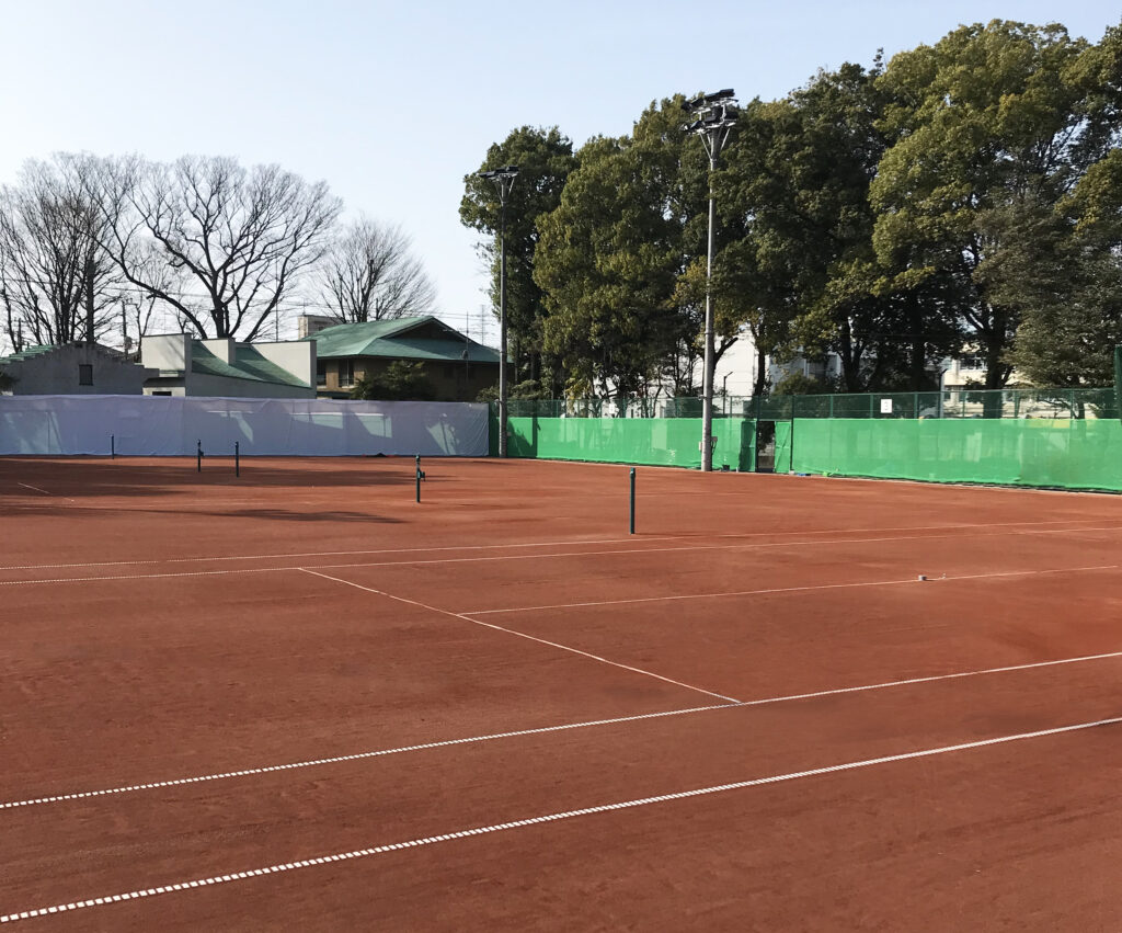 第一生命相娯園にレッドクレイコートが完成しました | 日本体育施設