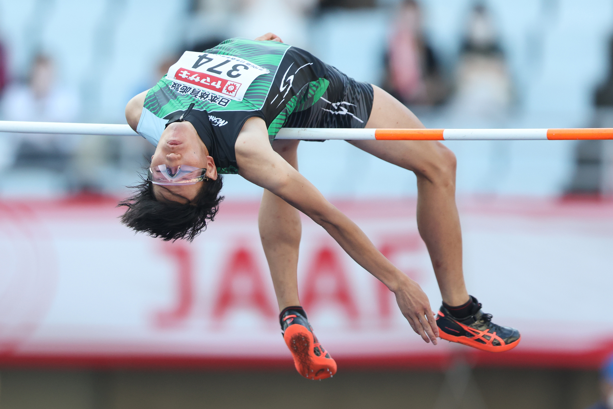 日本陸上競技選手権大会で 男子砲丸投に出場した村上輝選手が優勝しました