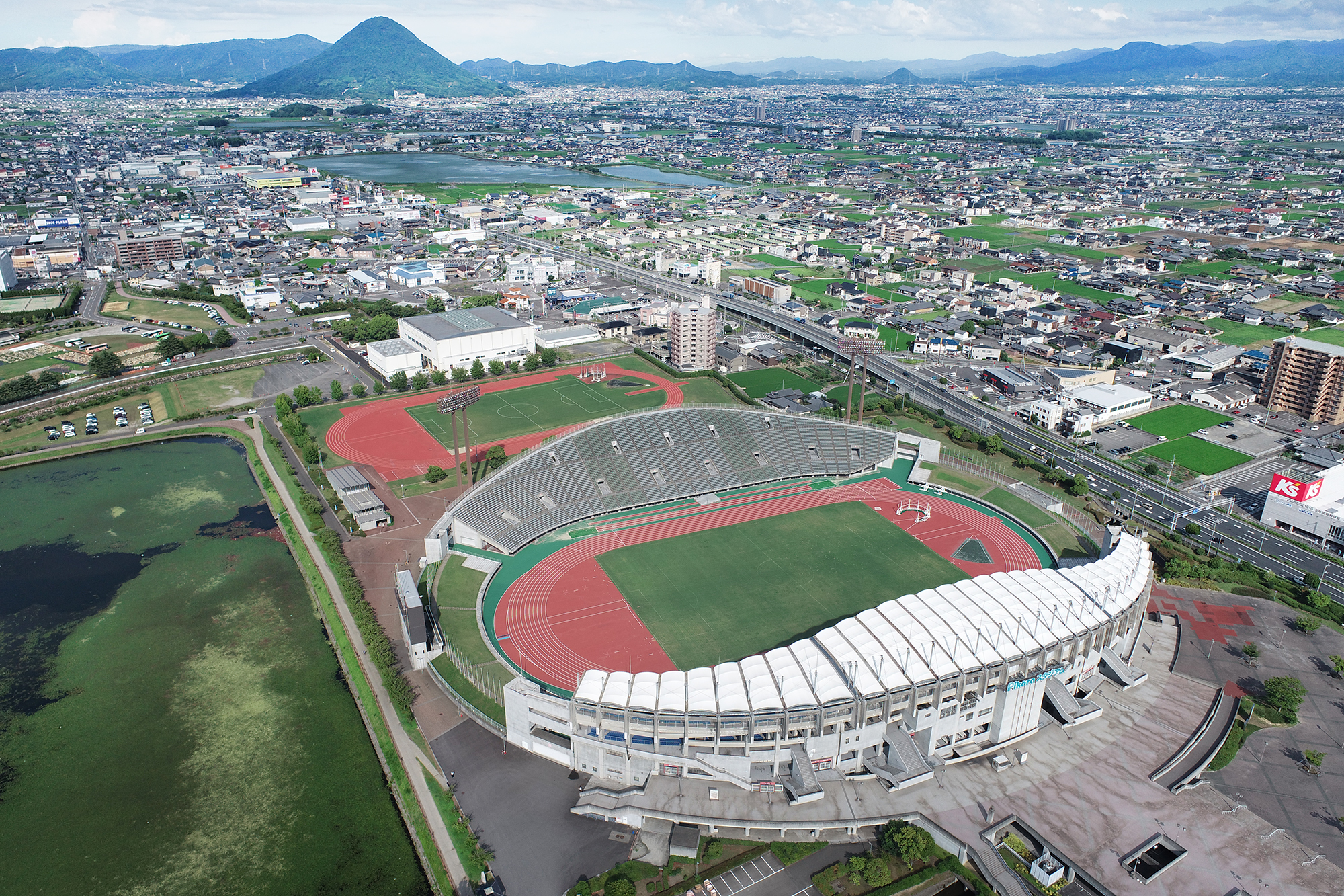 marugame-main-and-sub-stadium-01