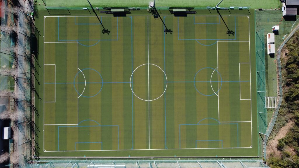 拓殖大学八王子国際キャンパスサッカー場上空写真