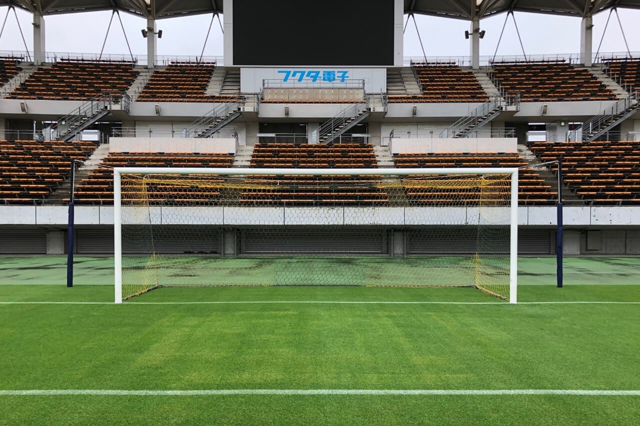 サッカー競技場に設置されたゴール