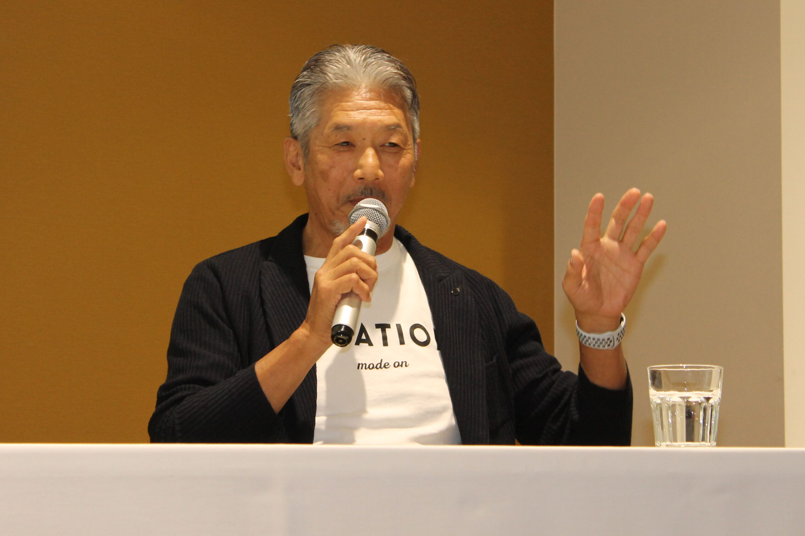 野球指導者・解説者・評論家 髙橋慶彦氏が講演している様子