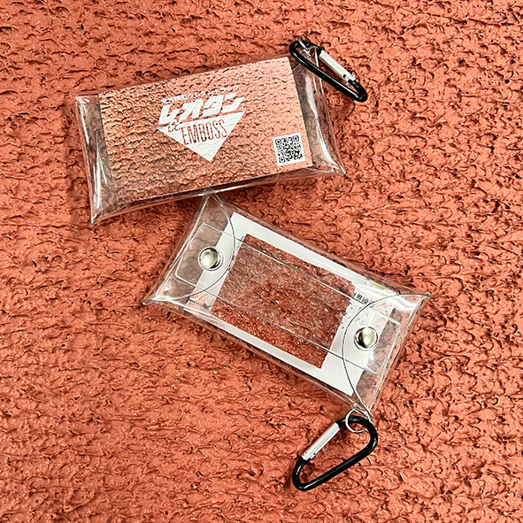 ウレタン舗装の記念品キーホルダー