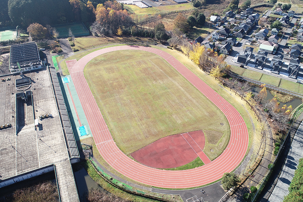 鹿沼運動公園陸上競技場全景