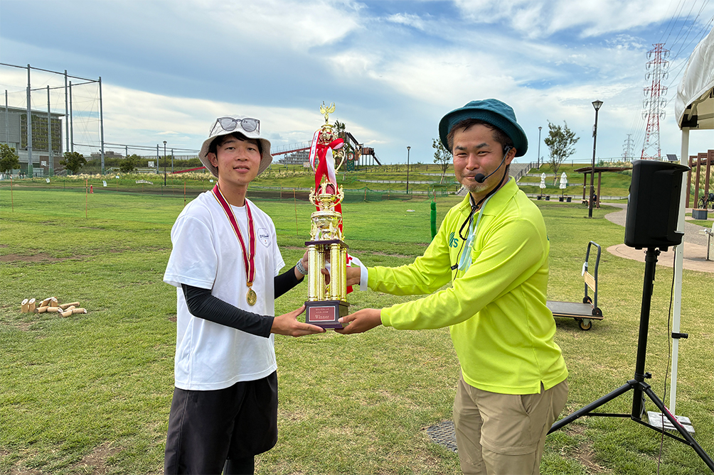 マスターズカップ優勝者の表彰の様子