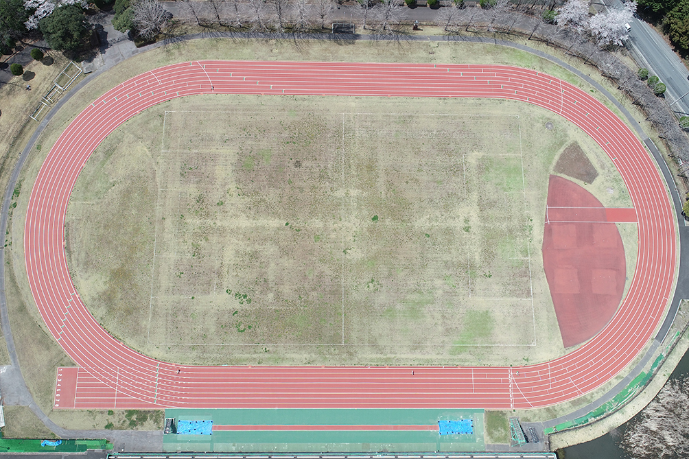 鹿沼運動公園陸上競技場トラック上空からの写真2
